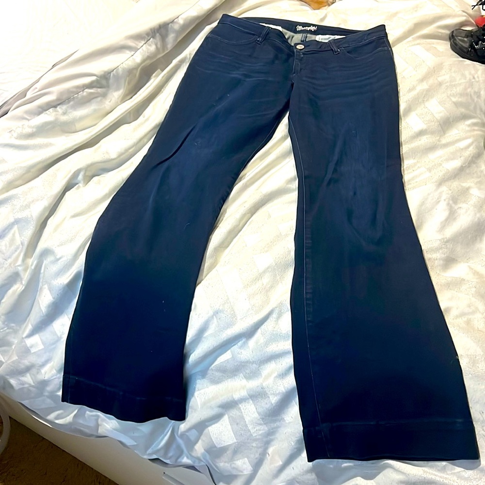 Tall Wrangler Women's Willow Mid Rise Waist Boot Cut Ultimate Riding Jean